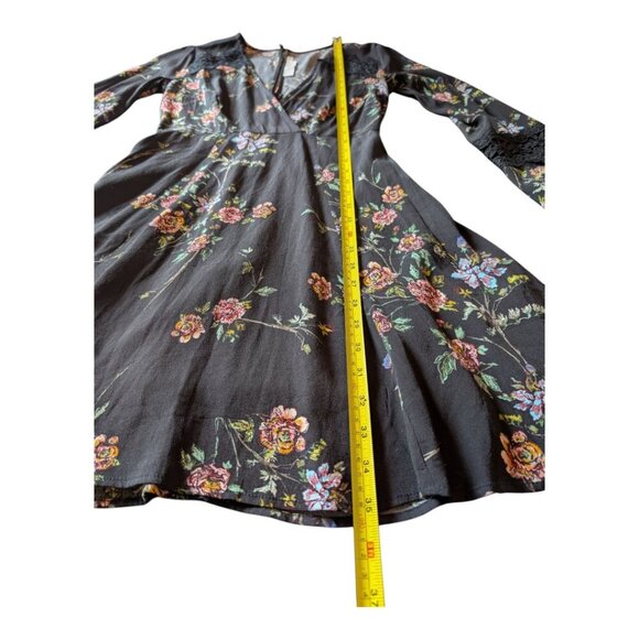 ASTR The Label | Floral Bell Sleeve Dress | Size XS | Black Multicolor - Picture 8 of 9